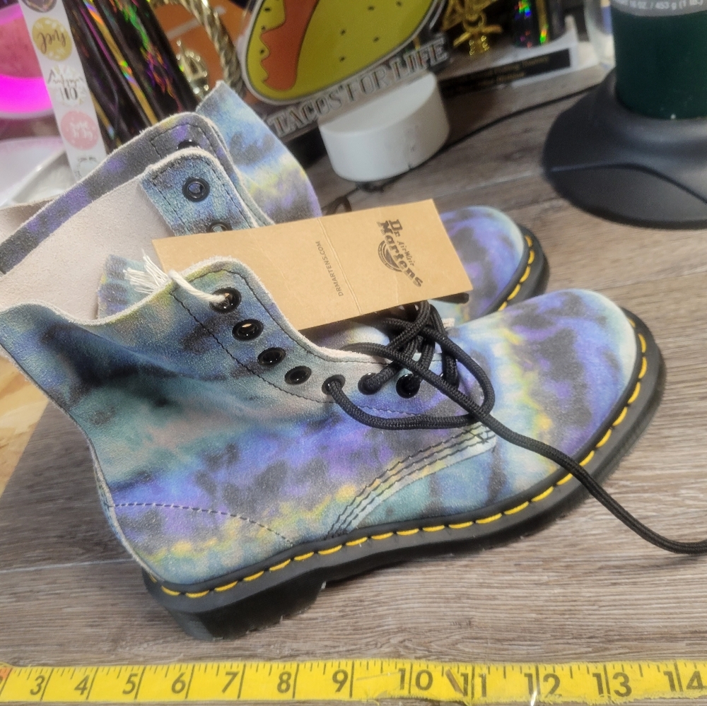 Dr . Martens Airwair‎ Pasqual Marbled Suede Lace Up Boot Blue Ladies Size 6 NWOT